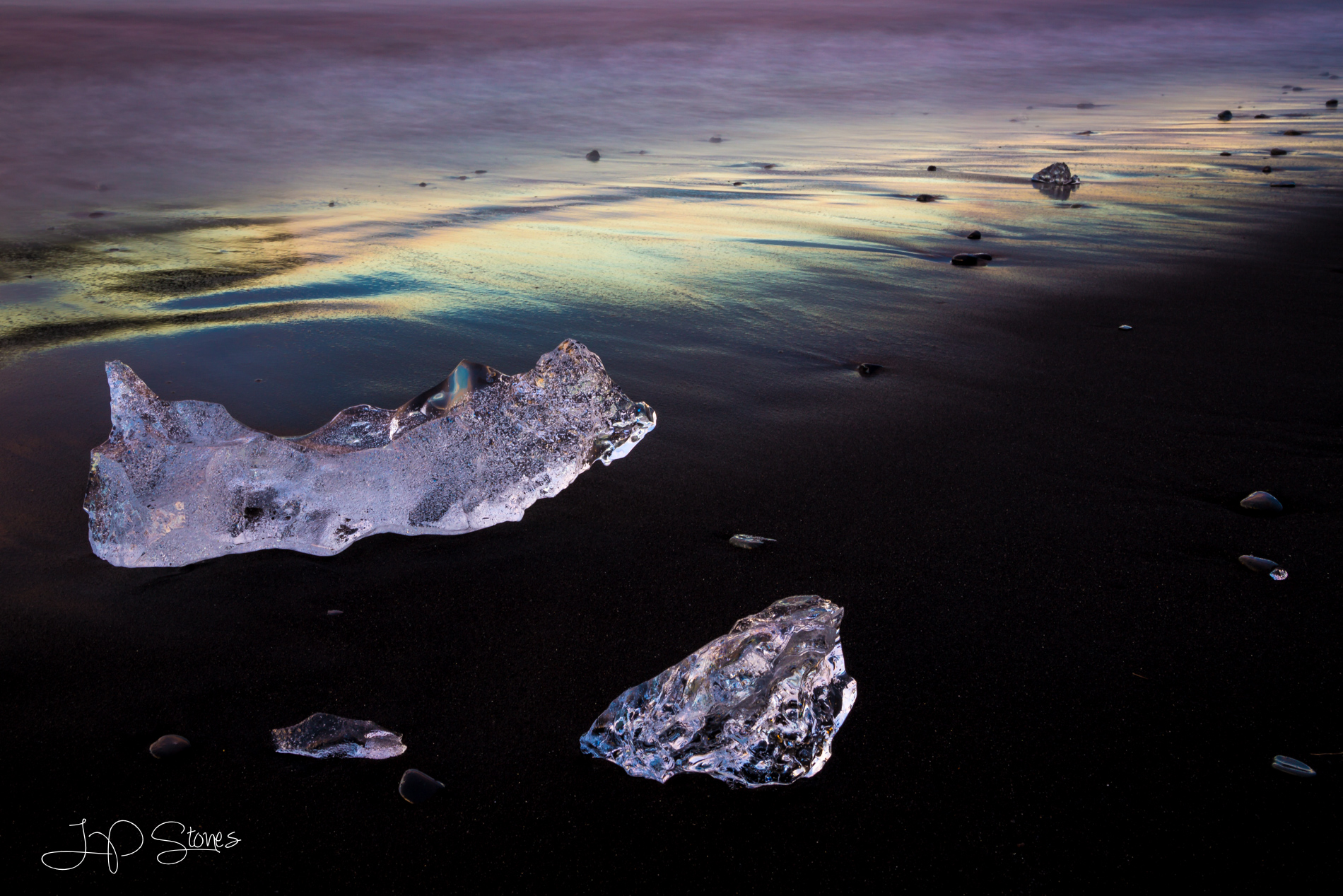 large-9261 Iceland icebergs