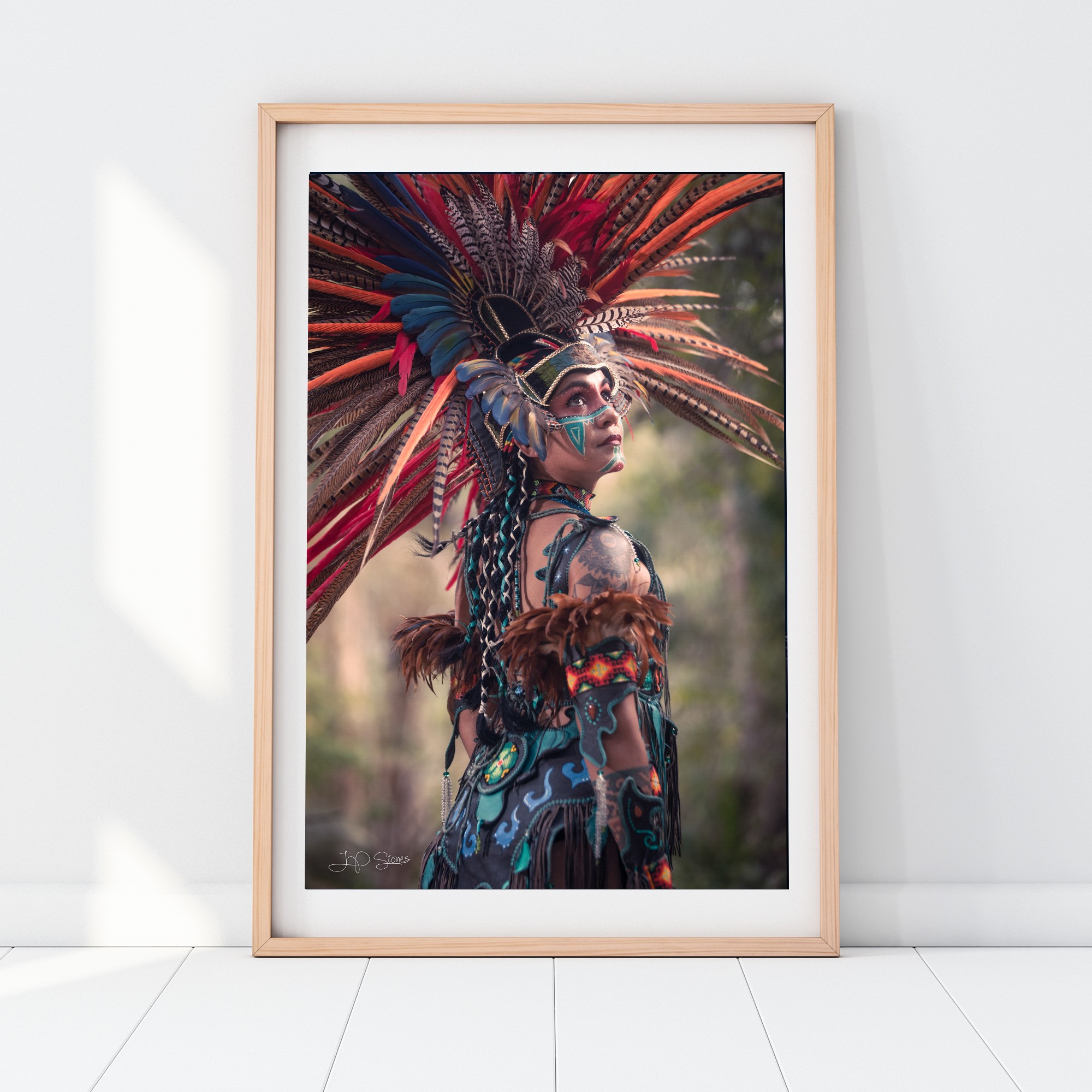 6367_frame_wood_light_vertical